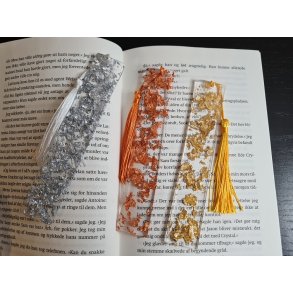 Nikoline bogmrke - klar med flager